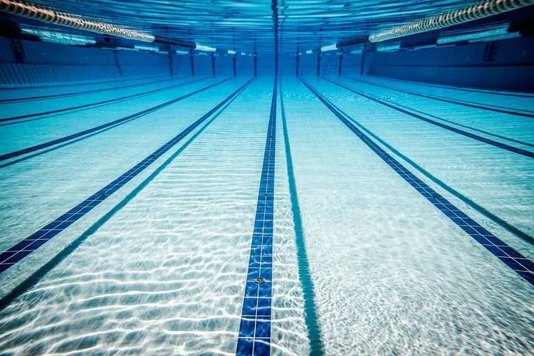 游泳馆水质在线监测系统中水质白鲸加速器的应用